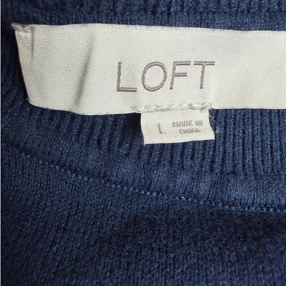 Ann Taylor LOFT Navy, Spring Floral Design, Light Weight Crew Neck Sweater- L - Picture 3 of 7